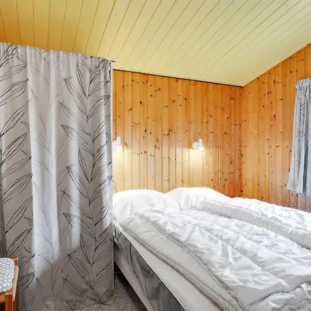 Gundina - 2km From The Sea By Interhome